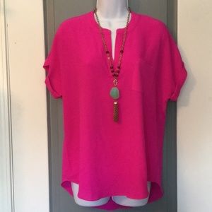 SOLD 
NWOT gorgeous fuschia top